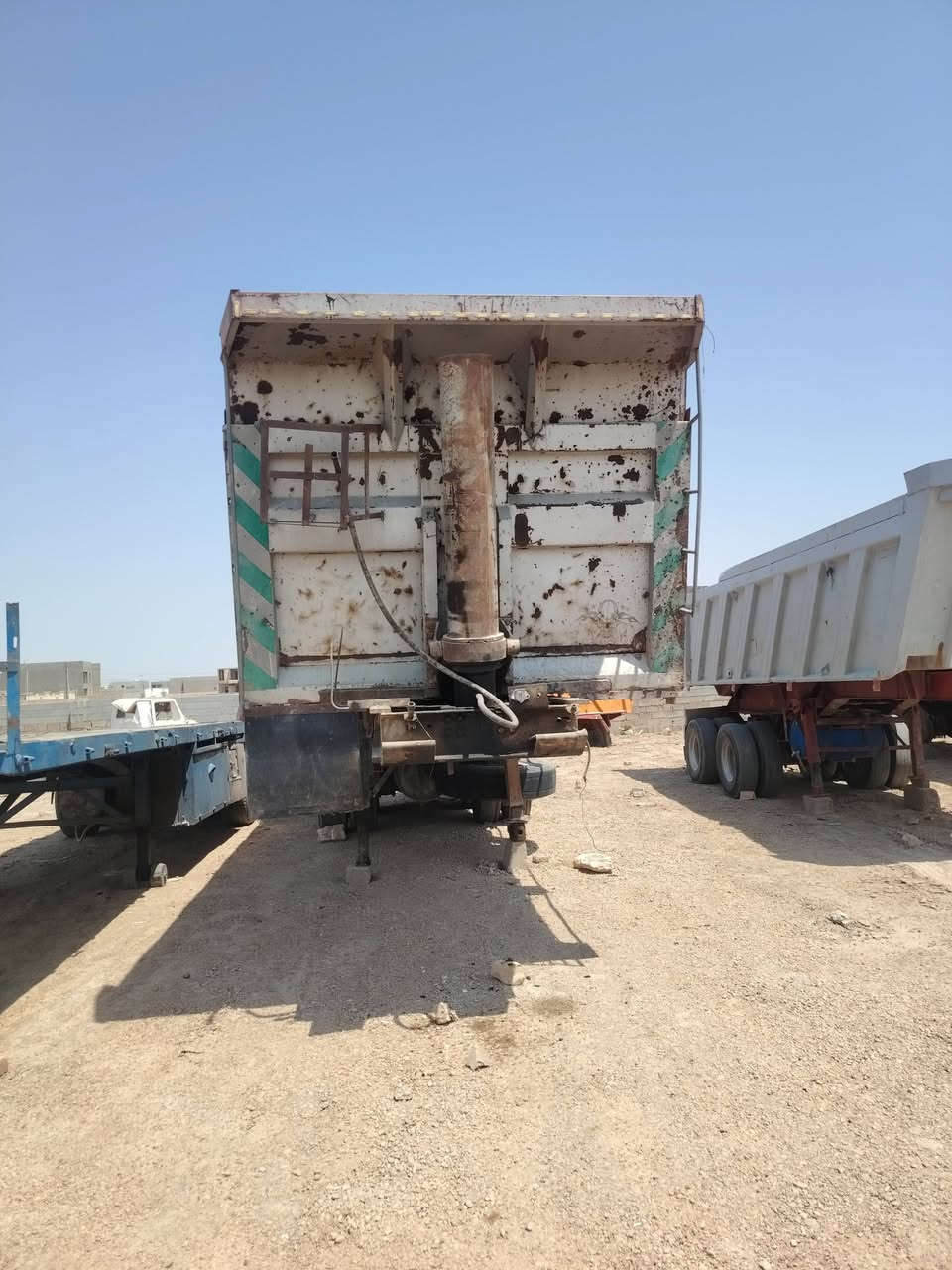 للبيع الاستفسار عل هذا الرقم *********** صاحب العربات
