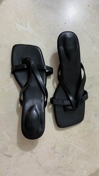 احذية • رجالي نسائي اطفال • توصيل مجاني