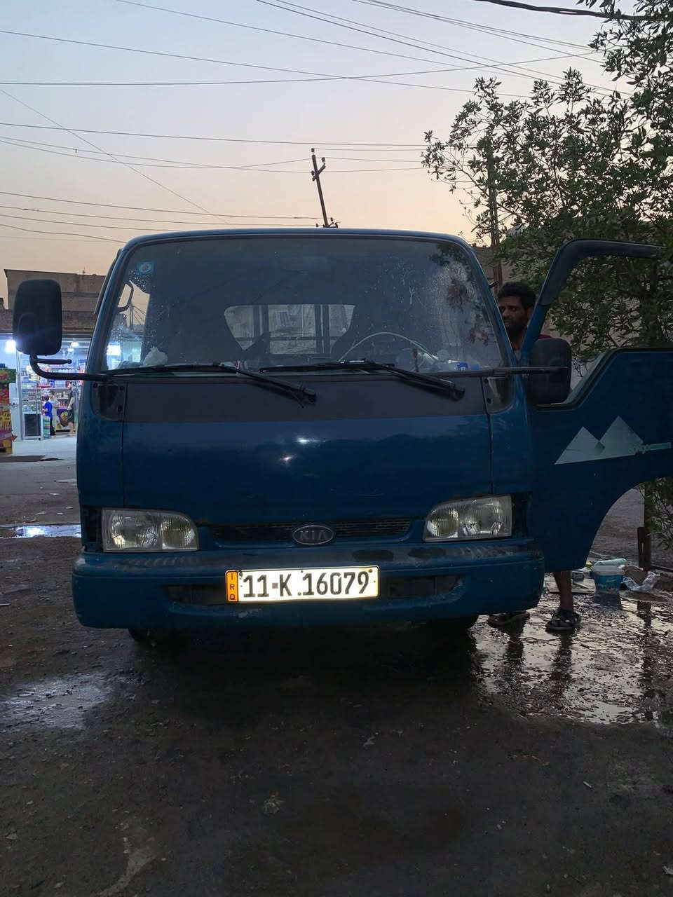 شاحنة • للبيع