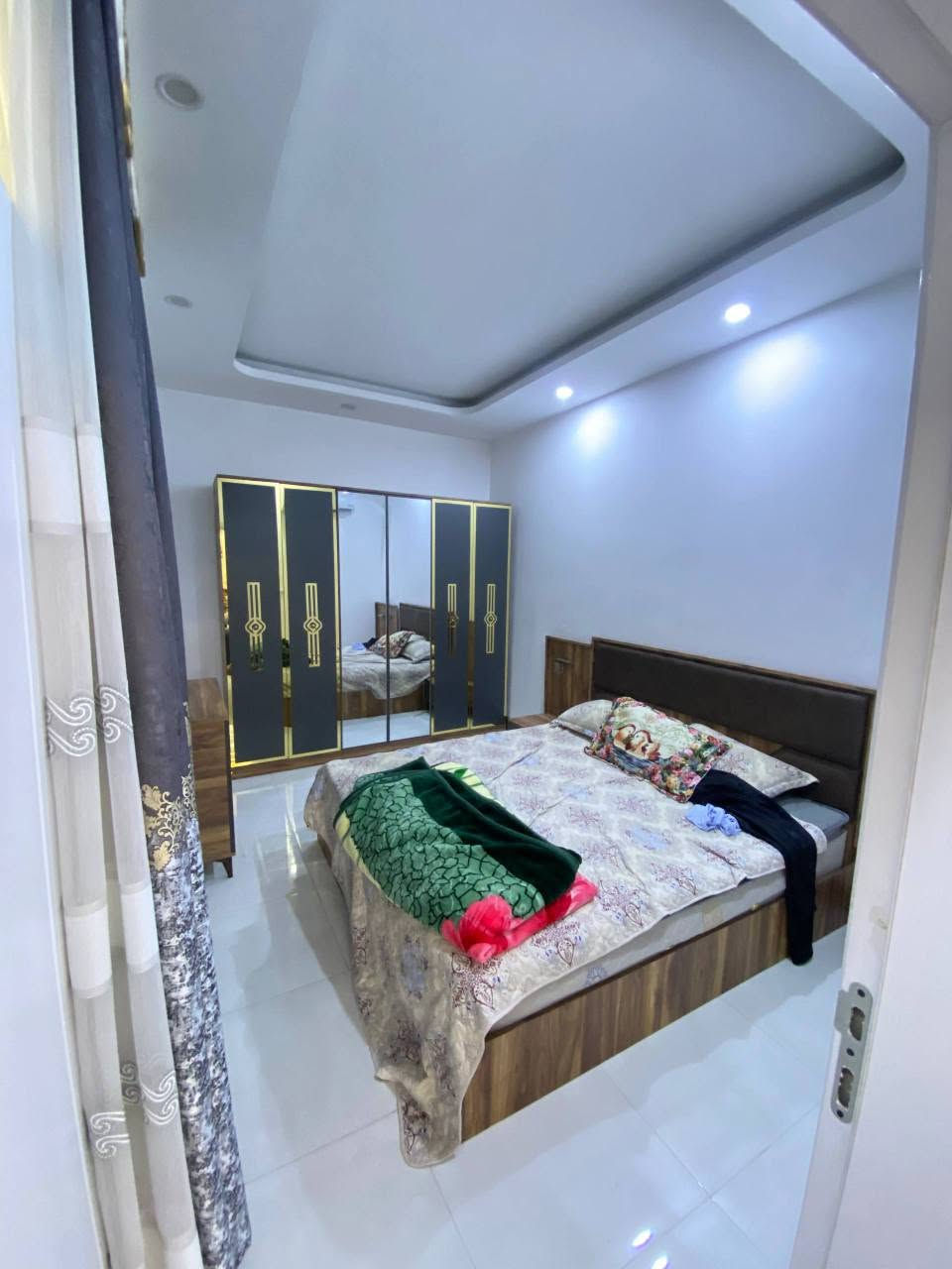 منزل زيرو موثث للبيع 
في #اربيل حي #هفالان   
مساحة: ١٠٠م
يتكون من: ٣ غرف نوم
صالة
مطبخ
11دفاتر و90ورقة
للتواصل *********** أربيل, العراق
