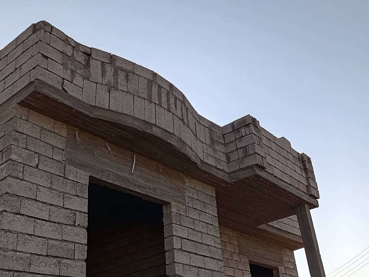 السلام عليكم
بنة متفرغ لبخ تكعيبات بناء حياطين صبات سقل ولاش 
تصفير بيوت حفر قصاطل وبناء ونجارة وصب بناء بيتونات وستارة 
***********
اتصل واتدلل
