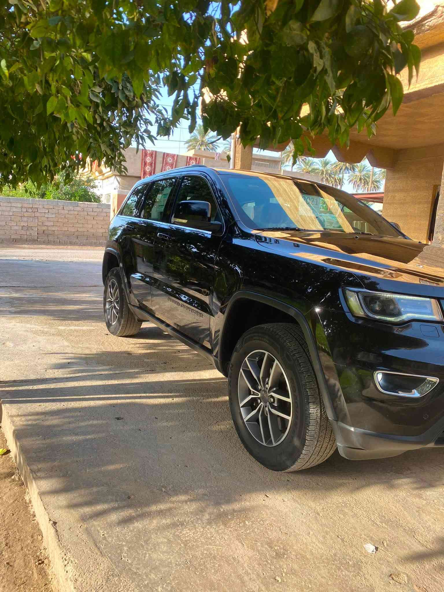 لاريدو كراند • ٢٠٢١ • ٧٦٠٠٠ كم