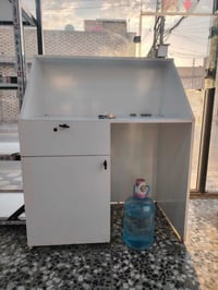ميز كاشير • للبيع