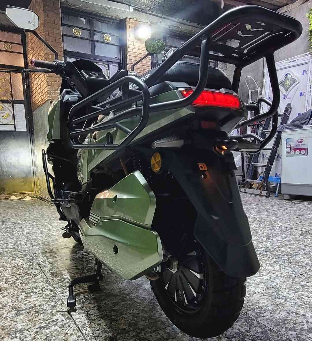 السلام عليكم..دراجه اباتشي ..تانك الصقر ..TANK..اصدار 26...عدد البطاريات _8_ مسطره  ..96 فولت ...الدراجه وضع وكاله ..بلوتوث...مخرج شحن ..USP..دسك أمامي خلفي....APS...أمامي...اطارات جبلي..عدد التحويلات..1..2..3....R...مدرعه بل كامل ...تمشيك الشحنه الوحده اكثر من 70 كيلو....السرعه الفعليه ..85.k...شاحنه اصليه تدعم الشحن السريع والأيقاف الذاتي عند امتلاء البطاريات...
السعر (مليون و150) قفل ...مكاني بغداد الشعب قرب محكمة الشعب الجديده على الشارع العام الشراي يتصل..***********...واتساب موجود
