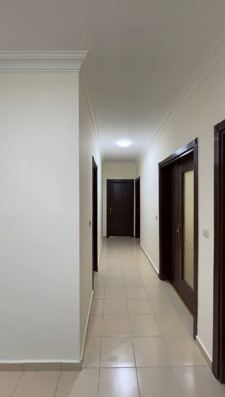 🏡 فرصة قد لا تتكرر… هل ستكون من نصيبك؟

🌿 واجهة بإطلالة مطلة على الفلل تمنحك الهدوء 

 شقة B مرممة بالكامل

مساحة 186م

طابق أرضي

جنوب.شرق

لمعرفة السعر:

***********

***********
