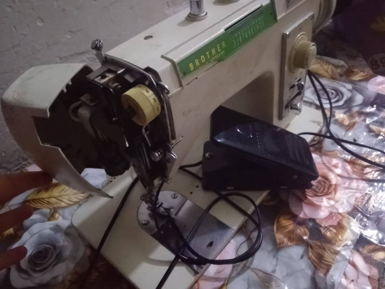 مكينة خياطة • نظيفه ٩٠٪ • بغداد شارع حيفا