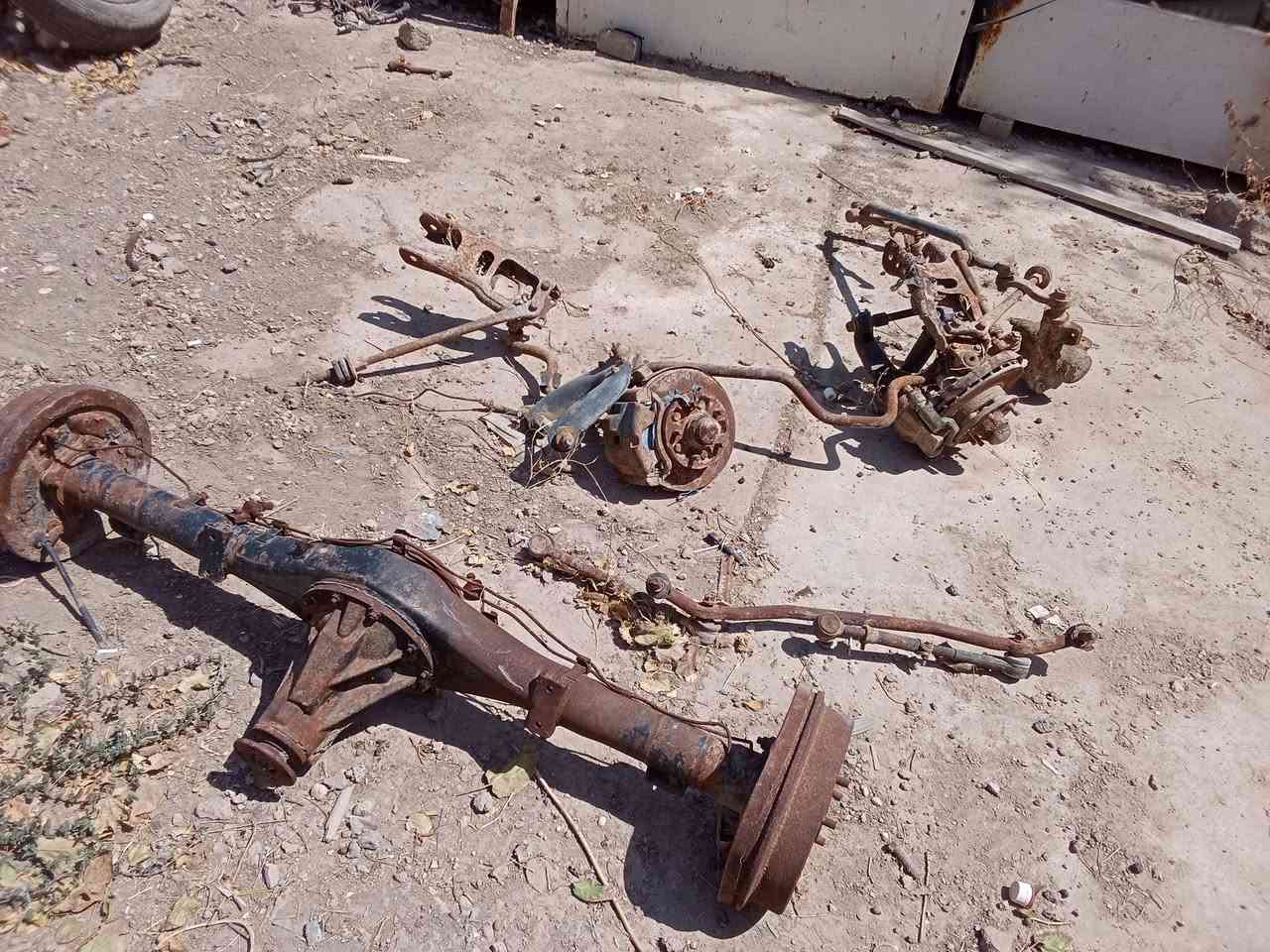 محرك وصدر واكسل بيكم كنو او بيكم دير جاهزات للشد مكاني بغداد المحموديه ناحيه الرشيد. ***********
