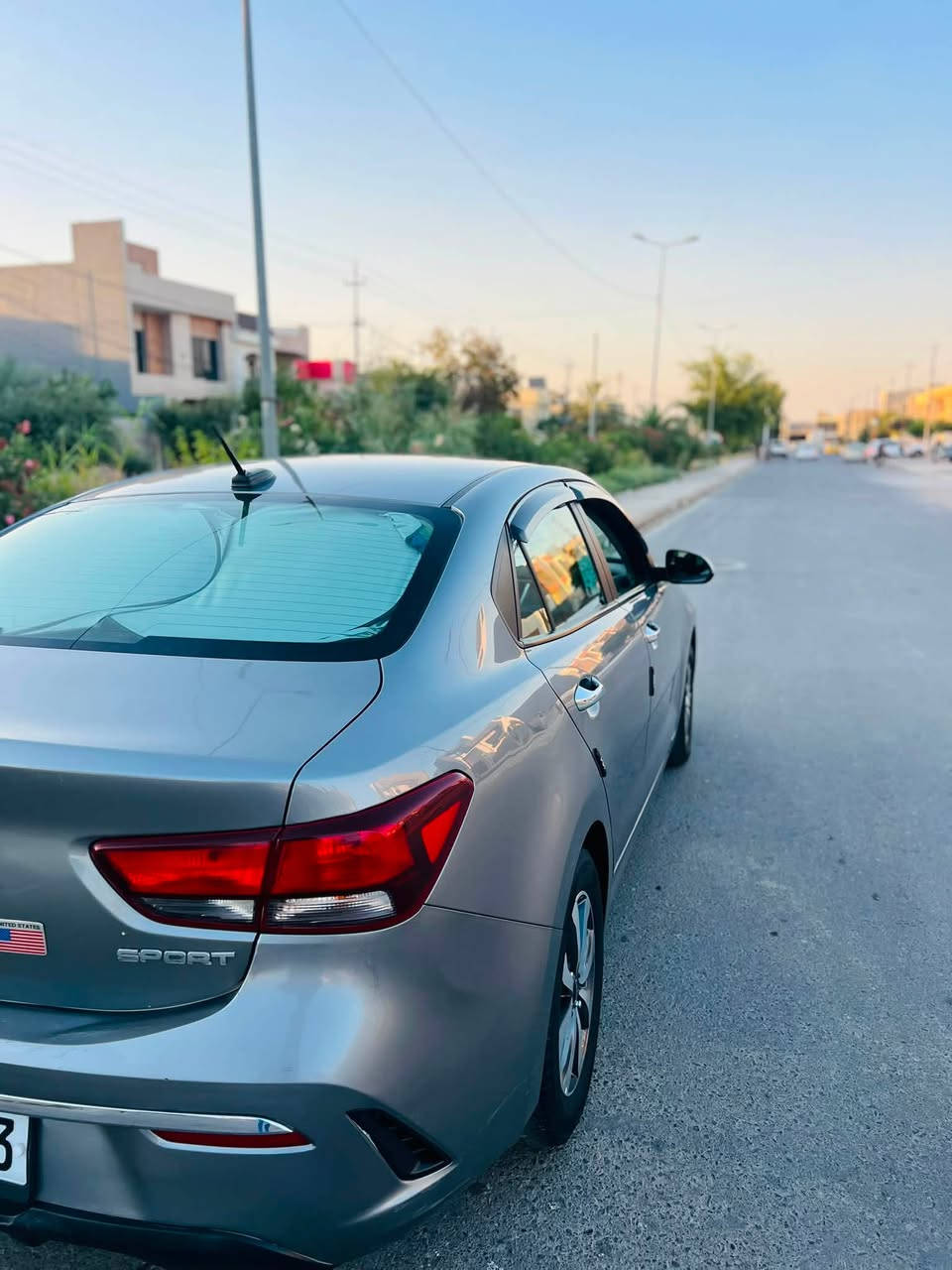السلام عليكم
فقط للشراي 

كيا ريو للبيع للبيع فقط بدون مراوس 

كيا ريو اعلى فئة Lxs كلو اصلي  

موديل2022 امريكي

 رقم اربيل

فول مواصفات فقط بدون فتحه 

بصمه + شاشه ترحيب

لايت زنون حاجب

تحديد مسار 

كروز سرعه  

صندوق ذكي

يدات نيكل كروم بصمه 

رادار+ كامره امامي و خلفي 

قيادة ذاتيه

مكينه 1600 دوش المرغوب

كير 8 سرعات 

بيها نضام سبورت 

🚗 ضرر السياره 

صندوك 

بدون اي دواخل و بدون شاصي 

بجم السياره كبس شركه 

السيارة كاملة ميحتاجلها اي مصرف طخم تايات جديد 

مكان السياره موصل 

للاستفسار

 ***********
