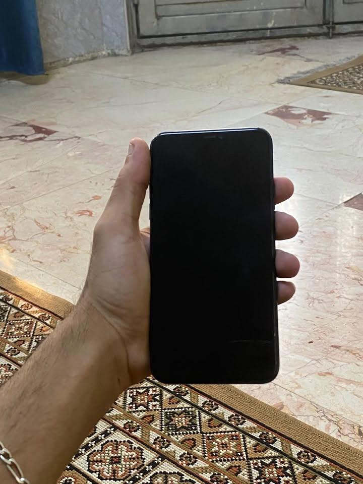 ايفون ١١ برو ماكس • ٢٥٦ • بطارية مبدلة