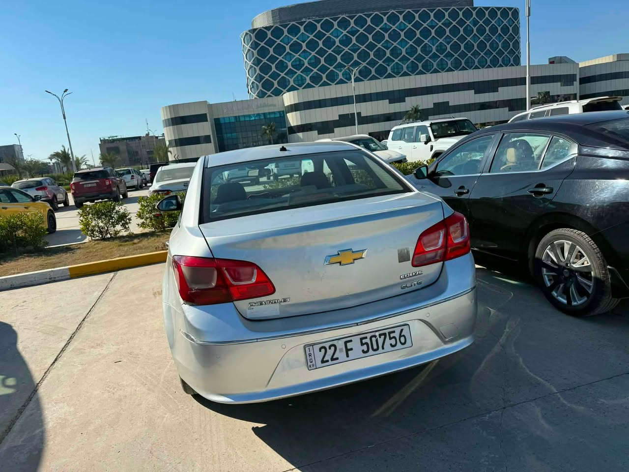 السلام عليكم (بيع مستعجل)
شيفروليه كروز Chevrolet Cruze
بيع 
الموديل 2017

رقم السيارة | شمالي أربيل

موقع السيارة |بغداد -الدوره

السيارة وارد خليجي .

المواصفات

شاشة كبيرة الحجم .

شاشة أعطال 7

کیر جدید

محرك جديد

تحکم استيرن جهتين .

نافذة ups

تحكم مري كهربائي

.تبريد تدفئه تخم تاير 

جرص احزام الامان

جرص 120

صندوك بصمة .

مانع انزلاق

کشاف ضبابي خلفي

وبقية المواصفات المعروفة
للاستفسار ***********

ملاحظات

الجانب الأيمن  - الجاملغ الامامي بارد شبر 

 الجانب الأيسر بارد بالجاملغ الامامي
الباقي مكفول السياره خليجيه  ماشيه 112 قابل للزياده 
السعر 83 وبيها مجال شي قليل
