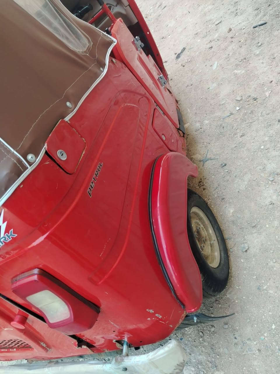 سلام عليكم تكتك لبيع اوراق خالد وصادق لمديل22شهر 8 لمكان بابل لقاسم ***********سعر6500قفل
