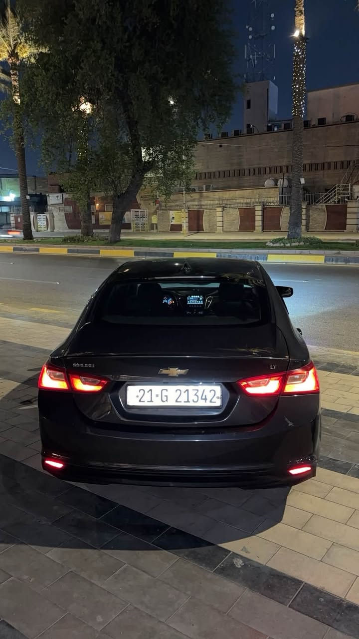 السلام عليكم ماليبو للبيع السياره خير من الله اي نقص ما بيها تبريد ثلاجه ضربتها تبديل قبق جنطه فقط بدون دواخل وبيها بارد السياره موصفاتها ترحيب بلمري اشاير بلمري بصمت باب٤ شاشه كاربلي ويوسبي مري كهربأ السياره موديل 2016 السياره تجي تاخذها جاهزه ما بيها اي نقص العنوان بغداد الصالحيه السعر٧٣وبيها مجال بسيط رقم الهاتف ***********
