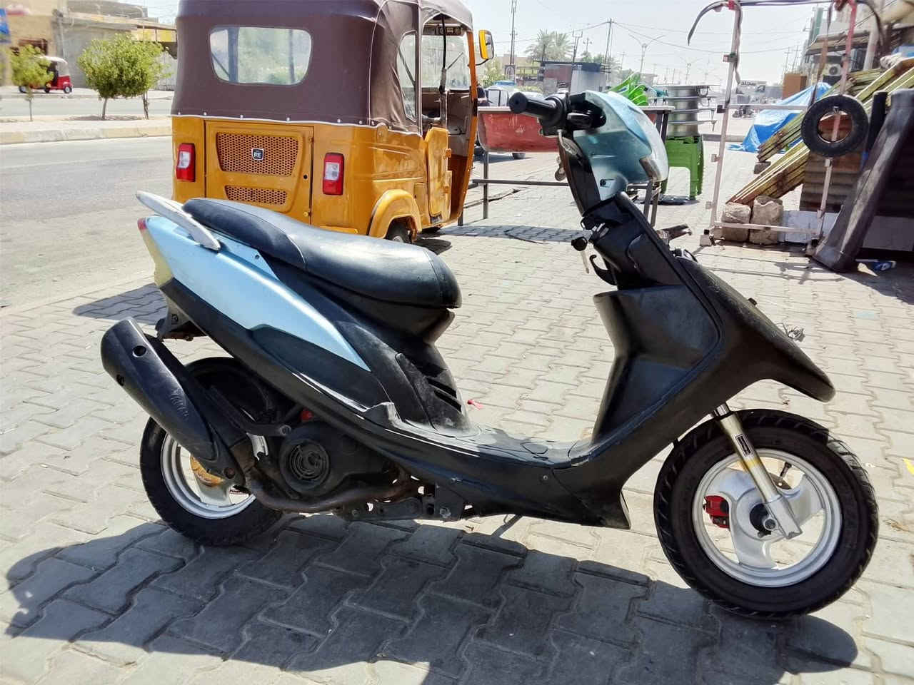 السلام عليكم دراجه ماكس عدله للبيع محرك مكفول عوزه كهربائيات بسيطه باتري جديد دراجه نظيفه
العنوان كربلاء الأمن الداخلي قرب سيد محمد الموسوي 
..
السعر خاص
اتصل وبيك خير وتدلل

☎️ ***********

