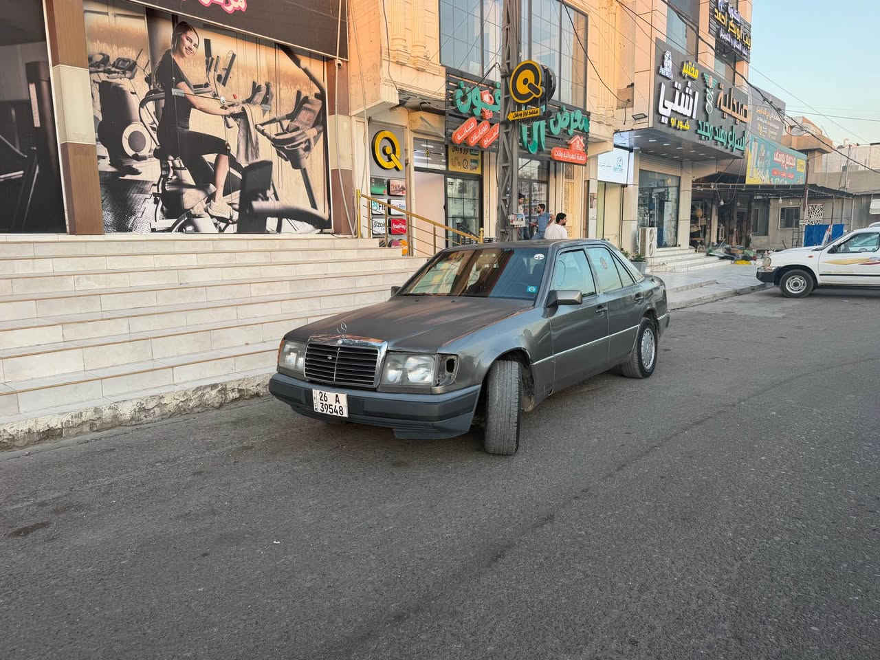سيارة للبيع مارسيدس E300 رقم صلاح دين مشروع وطني محرك محور 2500بطة سعر 35مجال رقم هاتف *********** كركوك, العراق
