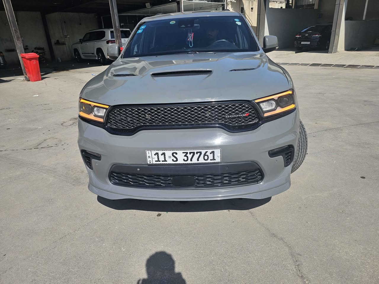 ***********
السيارة رقم بغداد ومكانها بالبصرة 
دوج دورنكو 
موديل السيارة 2022
فئة GT-plus جيتي بلاس
المحرك 3600 ستة سلندر 
بصمة 
تشغيل عن بعد 
فتحة سقف 
ستيرن كهرباء 
شفتات كير بالستيرن
تحكم ستيرن كامل 
رادار امامي مانع تصادم 
رادار جانبي النقطه العمياء 
رادار خلفي 
حساسات خلفية 
كاميرا دوارة 
ابل كار بلي 
اندرويد اوتو 
كشنات منفصلةvip
كشنات كهرباء 
ذاكرة خزن  كشن السائق 
كشنات تدفئة 
مري قلاب عند الرجوع 
الصندوق الخلفي كهرباء 
اوتو ستارت ستوب 
تبريد 3 قطع مركزي 
مراة جانبية هيتر 
وضعيات قيادة سبورت وايكو 
رقم بغداد ممشى السيارة 27000 
حادث السيارة سرقة قطع يعني السيارة مابيها حادث وما مدعومة وتكدر تشوف صور الحادث 
السعر 285 وتجي تشوفها وماتطلع من يمي الا وانت راضي. والسلام عليكم ورحمة الله وبركاته Singapore

