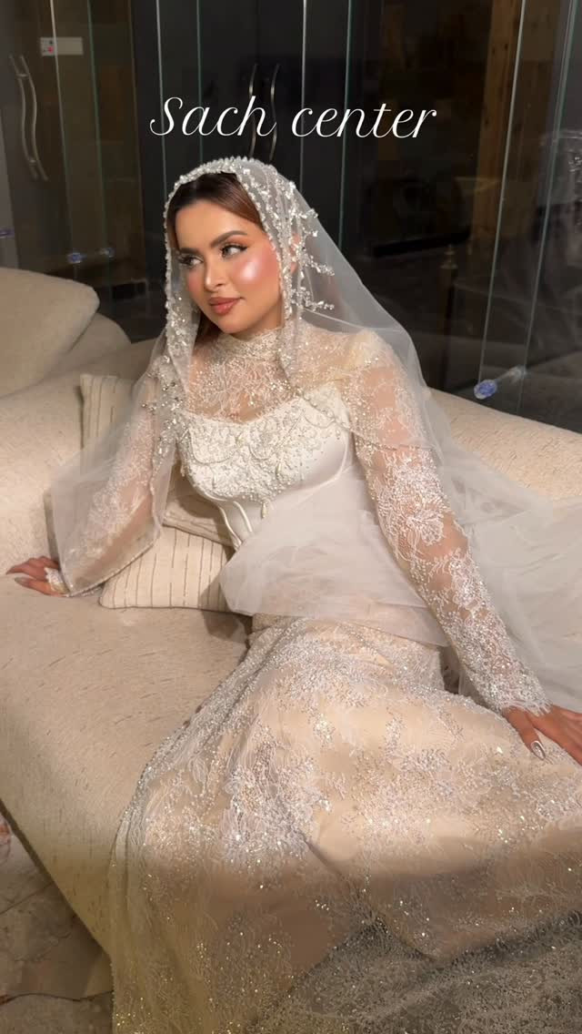 كل تفاصيل إطلالتج بمكان واحد… لأن العروس تستحق الأفضل. 👰🏻

في مجمع ساج التخصصي وفرنالج بكج عرائس متكامل يشمل كل احتياجاتج قبل الزفاف، بإشراف فريق متخصص وخبرة عالية:

✨ تسريحات عرائس راقية تناسب ملامحج
✨ ميك أب احترافي ثابت لساعات طويلة
✨ بدلات وزفات بأحدث الستايلات
✨ رموش، أظافر، عناية بالبشرة
✨ حمام مغربي وسبا ومساج للاسترخاء قبل المناسبة
✨ جلسات تجهيز كاملة داخل المجمع بأجواء راقية وفاخرة

احجزي موعدج من هسه حتى تضمنين المكان والتوقيت المناسب إلج، وخلي يومج يطلع بصورة تحلمين بيها. 🤍

بالتعاون مع @massa.wedding 

📍 العنوان: شارع 40 – شارع القيادة – مدخل القاضية
📞 ***********
📞 ***********

#عروسات_العراق #عروسات #بابل #اكسبلور_فولو #عروض⁩

نص مكتوب في الصور:
- Sach center