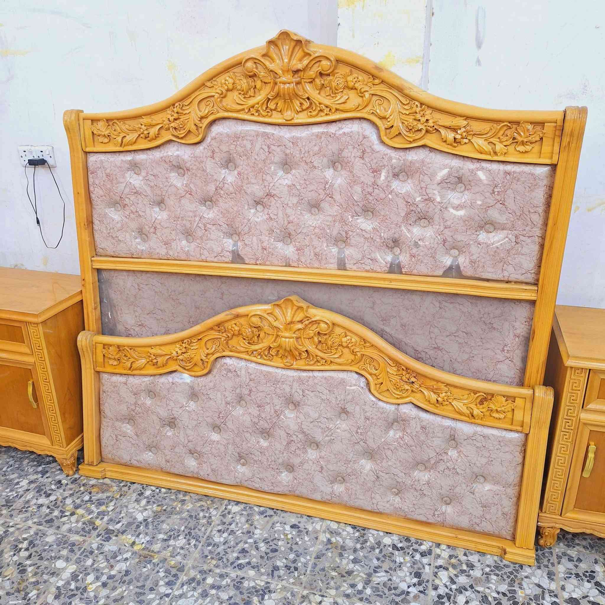 غرفه ست ابواب ملحق داخل خارج زان شغل حديث أخت الجديده للإستفسار ***********

