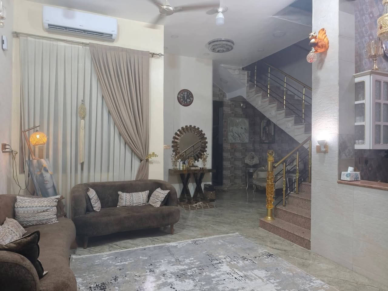 كوت بستان الجلبي • بناء حديث • ٣ طوابق