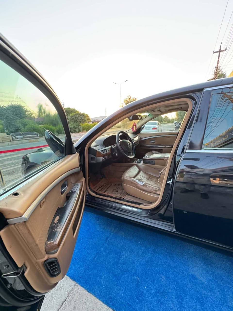 ماشەڵا لەماڵی هەموولایەک
bmw 750
قەپات مواسەفات 
ساخ
vip
گێڕوو مەکینەی لۆک 
سێ پارچەی بۆیاخە بێ دەعم 
بەپارەی بڕاوەیەک 
نرخ....56گەڵاو مەجال 
***********
