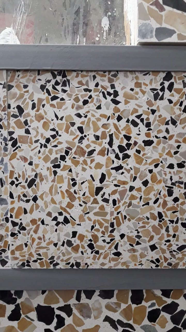 ارقام المعمل 
*********** واتساب + اتصال
‏‪***********‬‏ واتساب + اتصال
*********** اتصال 

كاشي رقم ثلاثة     3️⃣
كاشي رقم اربعة    4️⃣
كاشي رقم خمسة 5️⃣

نص مكتوب في الصور:
- HONOR X9c
