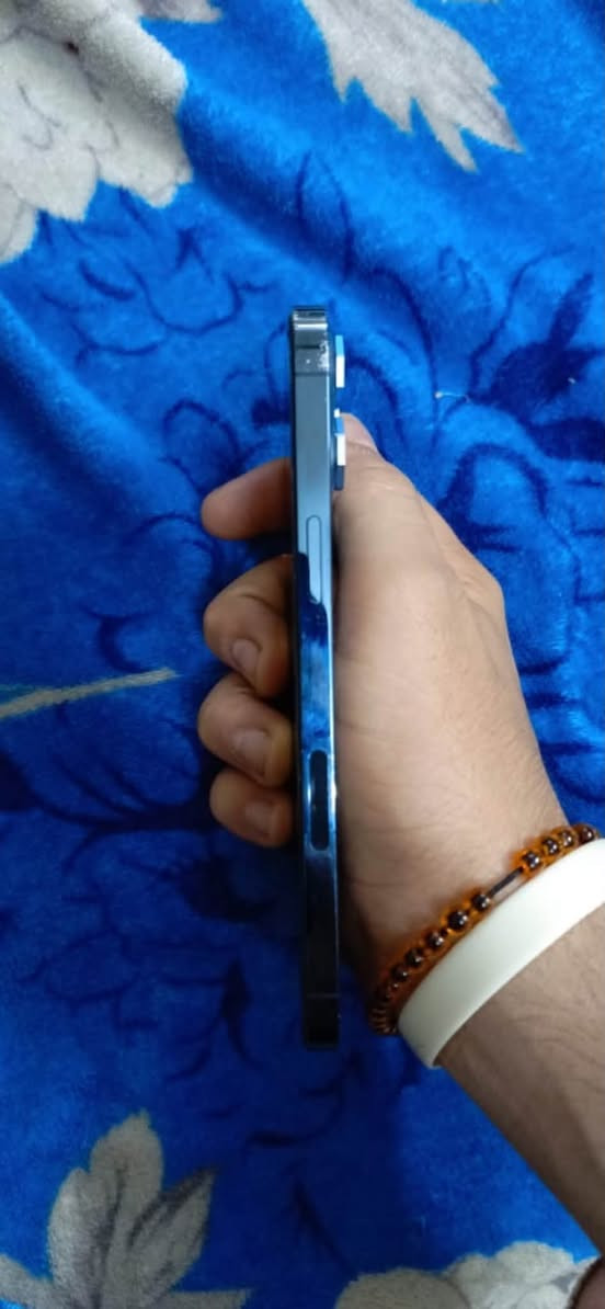 ايفون 12 برو ماكس • ٢٥٦ • بطاريه ٨٥٪