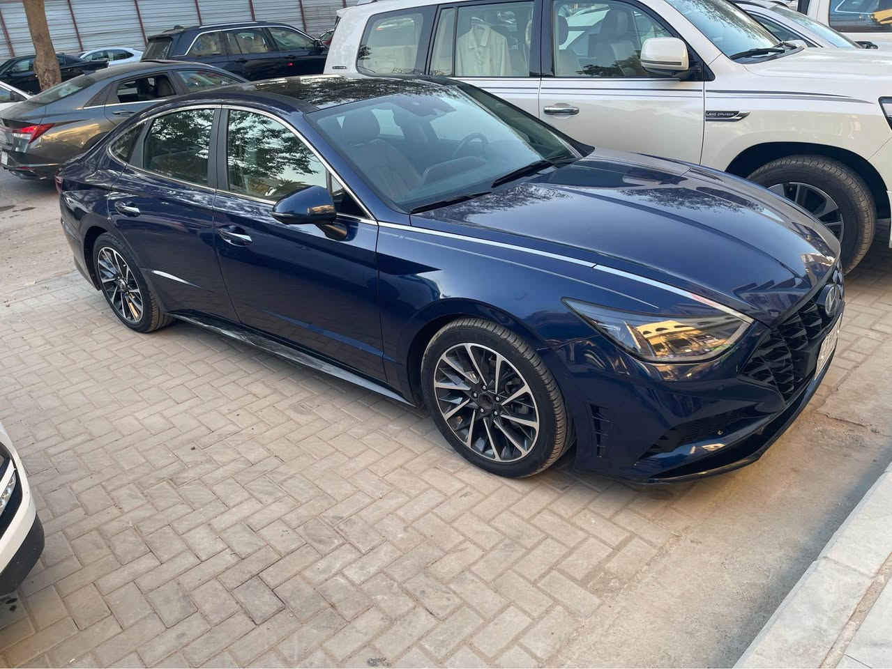 HYUNDAI SONATA  LIMITED 2020
 
‎هيونداي سوناتا _2020

‎فــــــول فـــــول مـــواصـفـات لـــمــتــدد 
دعاميات حادثها من امريكا وبل عراق جاملغ امامي وجاملغ خلفي مندون دواخل 
‎بدون دواخل بدون ارباك ١٠٠٪؜١٠٠سليمة
ســعر 155
***********
‎عنوان بغداد قرب جسر المعلق
ـــــــــــــــــــــــــــــــــــــــــــــــــــــــــ
الــمــواصــفـــات :-
1 - محرك ١‌‌٦٠ تيربو
2 - كشنات جلد 
3 - كاميرا دوار ستيرن
4 - شاشة كبيرة ( ايباد) للتحكم في ايعازات السيارة
5 - تبريد قطعتين امامي خلفي
6 - لايت زنون
7- كشاف +حاجب
9 - منافذ USB امامي خلفي
10 - سستم صوت متكامل 12 سماعة (BOS)
11 - تحكم ستيرن جهتين
12 - بصمة  2باب + بصمة تشغيل
13 - 4 كامرات + كامره 360 درجة ومن تنطي اشاره جانبيه الكيجات اصير كامره 
14 - نضام ABS مانع انزلاق
15- كشنات كهرباء 
16 - اشاير مري 
17- حساس امامي خلفي عدد 12
18- ويل كب كروم 
19- كشنات تدفئة تبريد 
20 -شاحن لاسلكي
21- اوتوهولد   
22- سايد بريك بصمة
23- درايف مود (5 انظمة قيادة)   
24- رادار جانبي 
25- رادار امامي 
26- تبريد بيانو
27- بانوراما 
28- كيجات شاشه
29- تشغيل عن بعد 
30- نظام ركن السيارة عن بعد من خلال بصمة السيارة  
31- كير دكم 
32- نظام قيادة شبه ذاتيه 
33- نظام خروج الامن عند فتح الابواب لتفادي مرورالسيارات قرب الابواب الجانبيه
34- نظام محافظه على المسار مع توجيه اوتماتيكي 
35- السيارة بقوة 180 حصان 
36- عدادات ليزريه على زجاج الامامي
37- ناقل سرعة اوتماتيكي 8 سرعات بغداد, العراق
