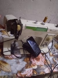 مكينة خياطة • نظيفه ٩٠٪ • بغداد شارع حيفا