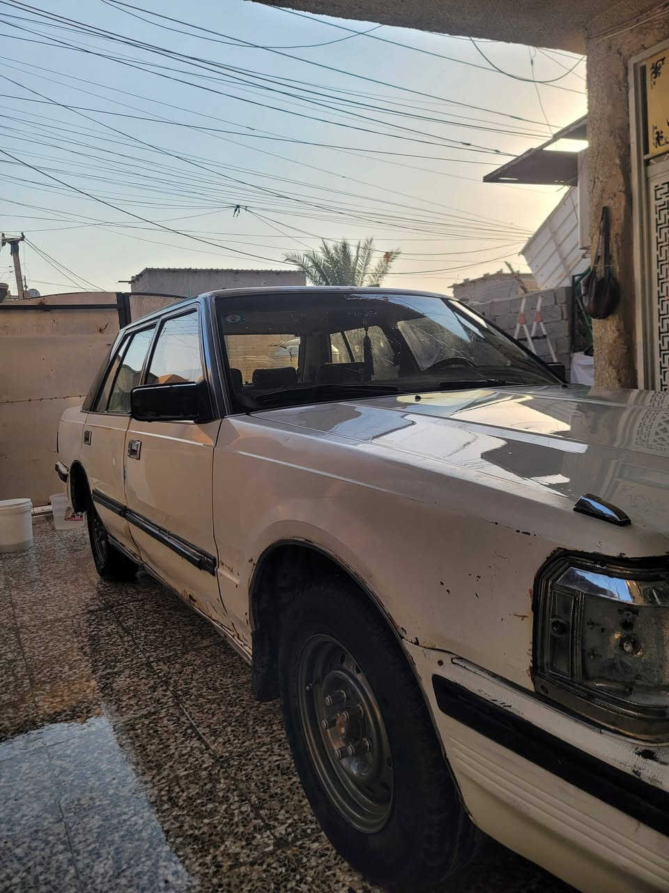 السلام عليكم من رخصه الادمن للبيع كراون سوبر موديل 1985 سياره جاهزه حلوه مكينه كير بلاد 5M مكفولات الكشر بي رشات صبغ  وطخه بل جاملغ الخلفي جاهزه للاخير كهربائيات شغاله من الدعاميه للدعاميه سستم بريك جديد كلج جديد داخلها حلو  التبريد منضومته جديده فقط ليك بل فريز شاشه تاب اندرويد منضومه زنون جديده فيديو الهن جوه تخم تاير جديد تخم ويل عادي جديد حداديه الاماميه كارتون والخلفيه كارتون رقم بابل جديد النكليزي مشروع وطني بسمي تحويل ثاني يوم سعرها(30) ورقه وبيها مجال للطيبين العنوان /بغداد جسر ديالى قرب فلكه سلمان باك/ رقم الهاتف /فقط اتصال***********/ثاني فقط واتساب/***********
