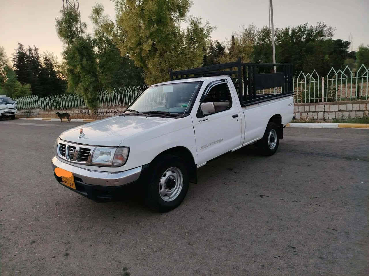 نيسان بيكاب • ٢٠٠١ • تايرات جديدة