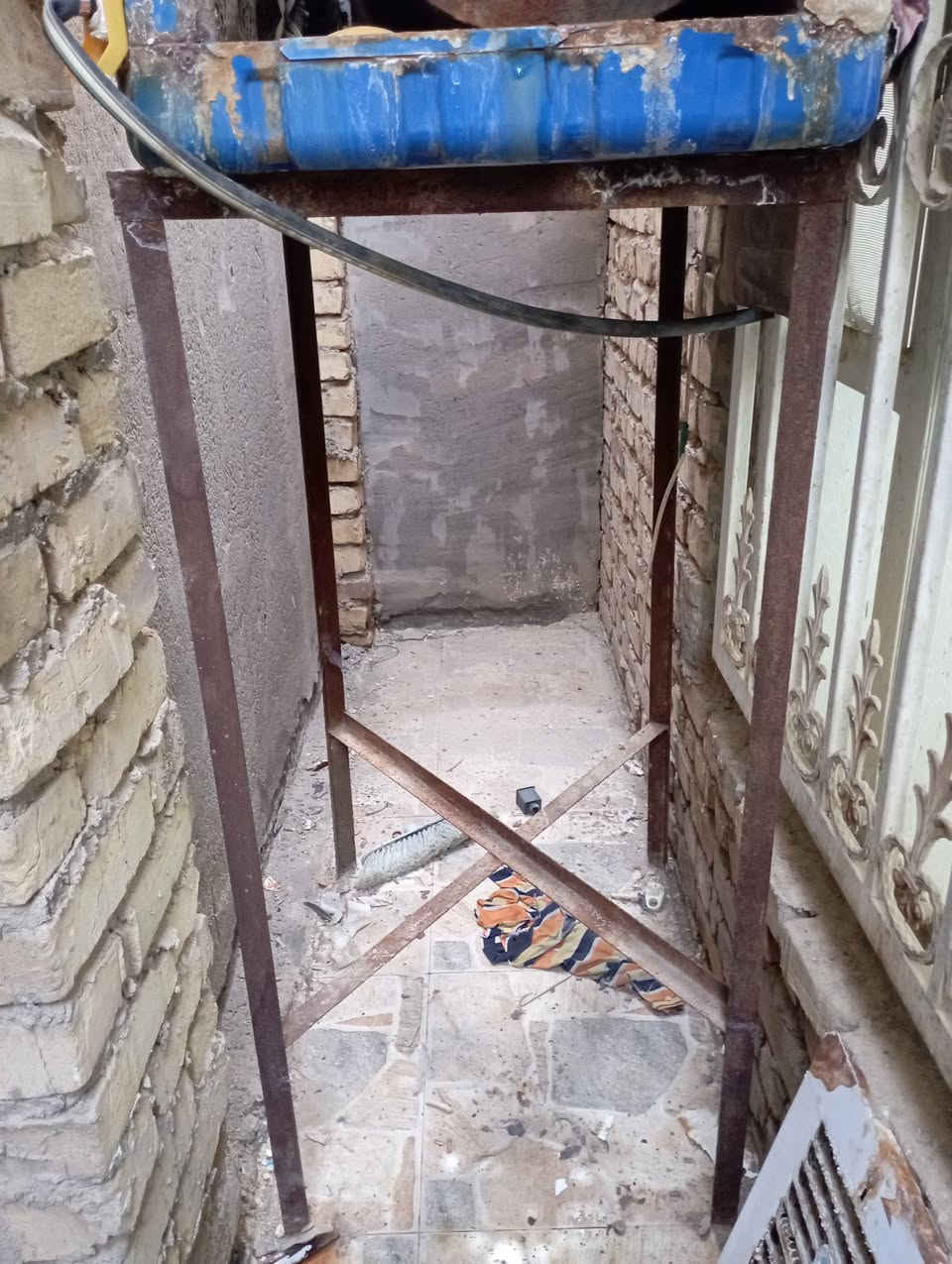 ماطور واتربم وميز مبرده سعر 60وبيه مجال للاستفسار الاتصال برقم ***********
