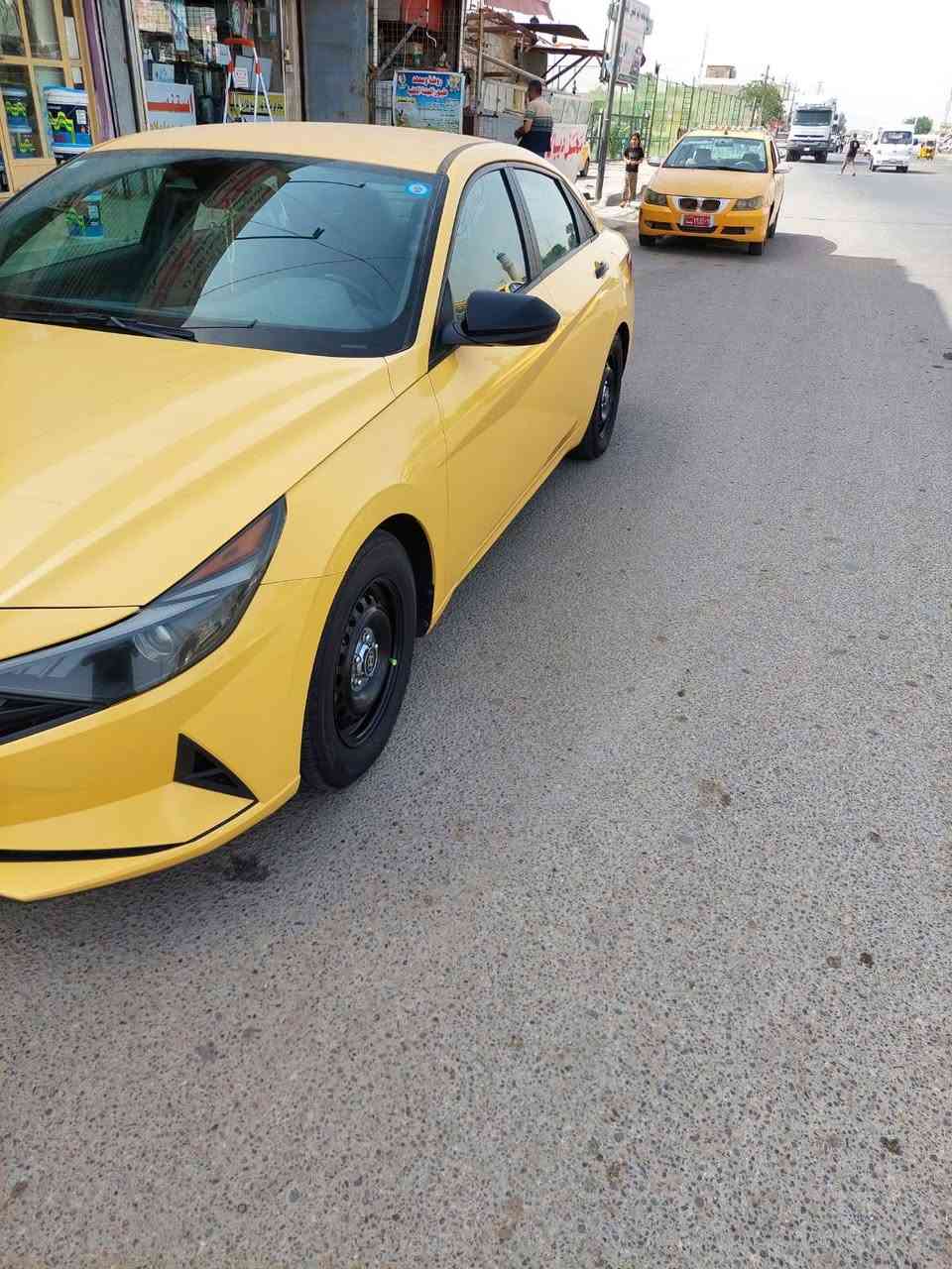 السلام عليكم النترا موديل 2023 أمريكي اليبل واحد بدون تبديل وبدون يرباك صور الحادث موفقه بل منشور موصفات فول ماعده الفتحه رادار جانبي ومامي وخلفي كشنات تدفىه داخل رصاصي شاشه متصله بصمه أبواب بصمه وجنطه بصمه وترحيب عند القتراب مكان بغداد الرشاد رقم ***********

