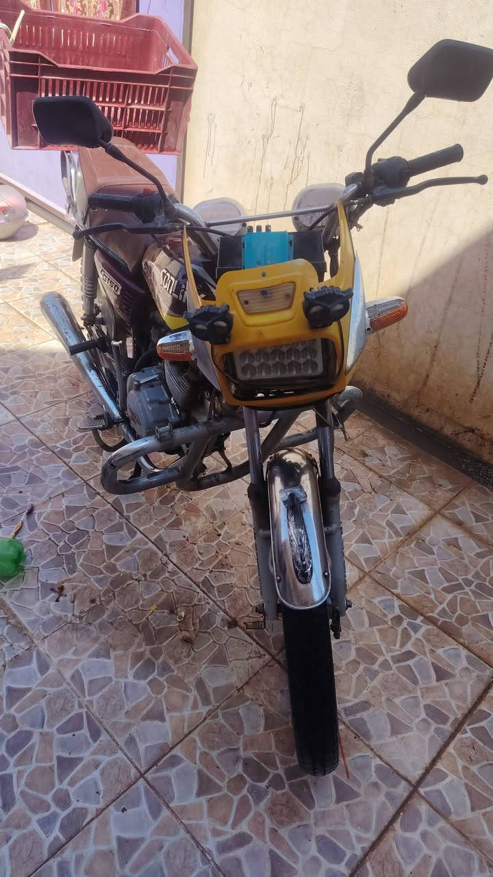 دراجه جني لبيع  مكاني تكريت اليريد يتصل أو يراسل عل خاص ***********  ماطور خمسه كير نكره سلف شغال كامل  عيزو غسله زينه فقط  السعر ٤٢٥ بي مجال بسيط

