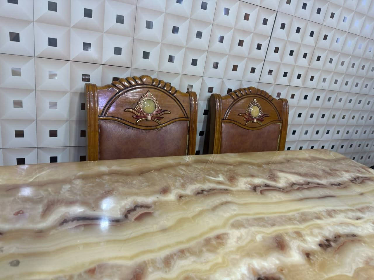 ميز مرمر • ١٥٠سم • ٩٠سم