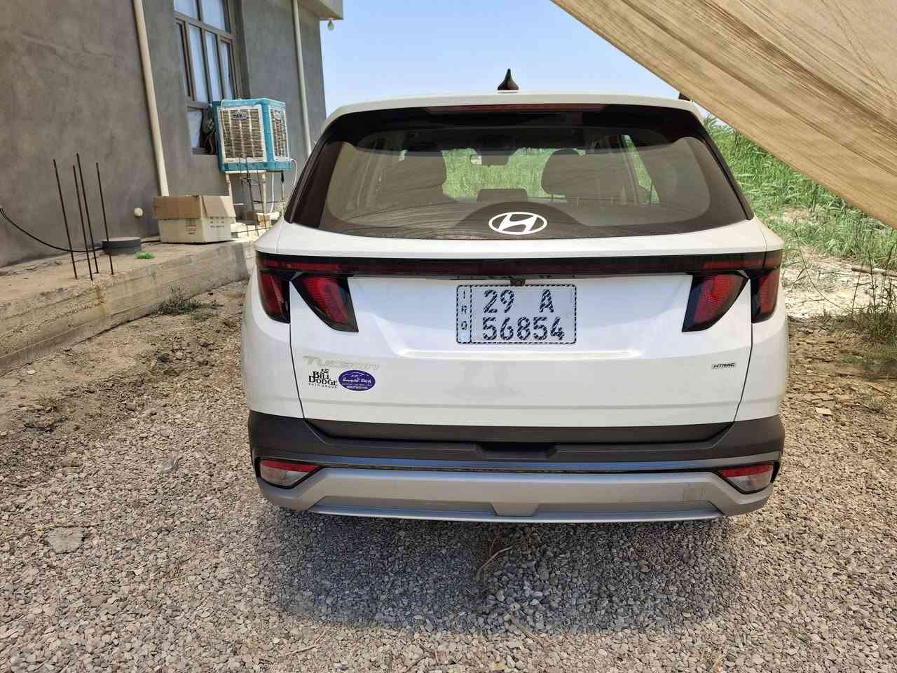 🚗 للبيع: هيونداي توسان SE موديل 2025 🚗
المواصفات والبيانات:
​الموديل: 2025
​الفئة: SE
​اللون: أبيض ملكي
​العداد: 14,000 كم فقط
​الرقم: لوحة واسط (ألمانية)
​المحرك: 2500 (4 سلندر) - 187 حصان / كير أوتوماتيك 8 سرعات
​المميزات والتقنيات:
​شاشة تفاعلية مع دعم Apple CarPlay و Android Auto
​كاميرا خلفية + حساسات
​أنظمة أمان ورادار متكامل (تحديد مسار، كبح طوارئ، مثبت سرعة ذكي)
أوضاع قيادة متعددة 
اللايت الخارجي اوتوماتيك عالي واطي 
​ويل كب ألومنيوم قياس 17 بوصة وإضاءة Bi-LED
​الأوراق والتفاصيل القانونية:
​السيارة مسجلة باسم (والدة شهيد).
​جاهزية تامة لأي ضمان يطلبه المشتري: وكالة، مكاتبة، أو أي إجراء قانوني يضمن كامل الحقوق.
​الحادث: وضعيّتها والحادث موضحان بالصور المرفقة مع المنشور.
الضربة ما واصلة للشاصي فقط الدعامية البلاستيك كما واضح في الصور 

​💵 السعر: 210 ورقة (21,000 دولار)
📍 المكان: واسط - الصويرة
📞 للتواصل: ***********
