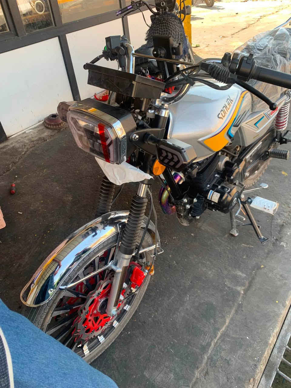 سلام عليكم دراجه للبيع سيفان محرك 250cc زيرو *********** سعر خاص مكان ديالى كنعان
