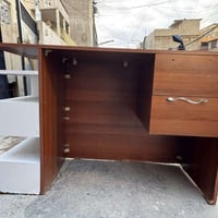 ميز مكتبي • مستخدم • المنصور