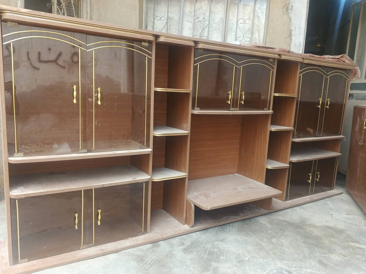 معرض • طول ٣م