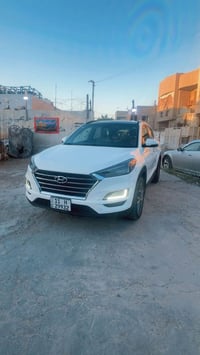 توسان 2020 السياره فول مواصفات واحد عل واحد ماشيه 80 محرك 2000 السياره...