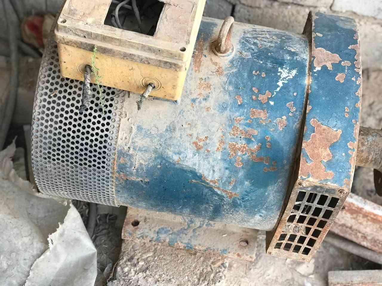 السلام عليكم
١- للبيع خنازير عدد 2 ضغط عالي 4*4 

٢ -للبيع راس توليد 15 kv مكفول ملف نحاسي شغال شرط التشغيل

للاستفسار اتصل ع الرقم / ‭***********‬ /***********
 
ملاحضه/ اني مكلف ب النشر💚
