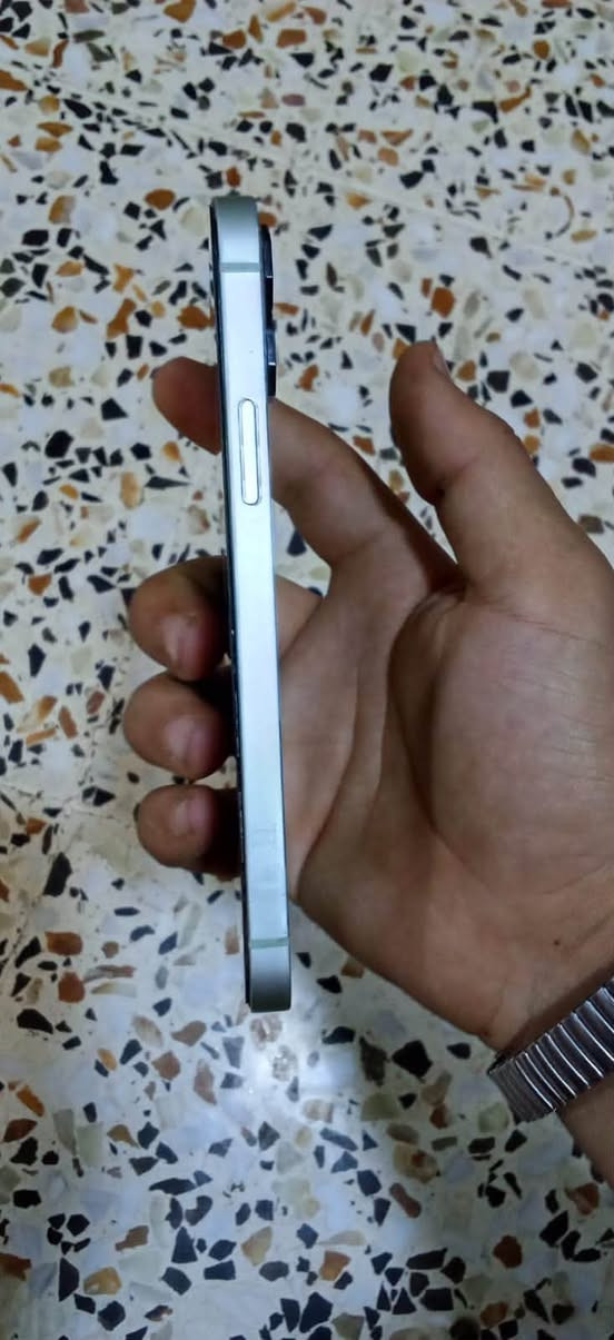ايفون 12 • ١٢٨ • بطارية ١٠٠٪