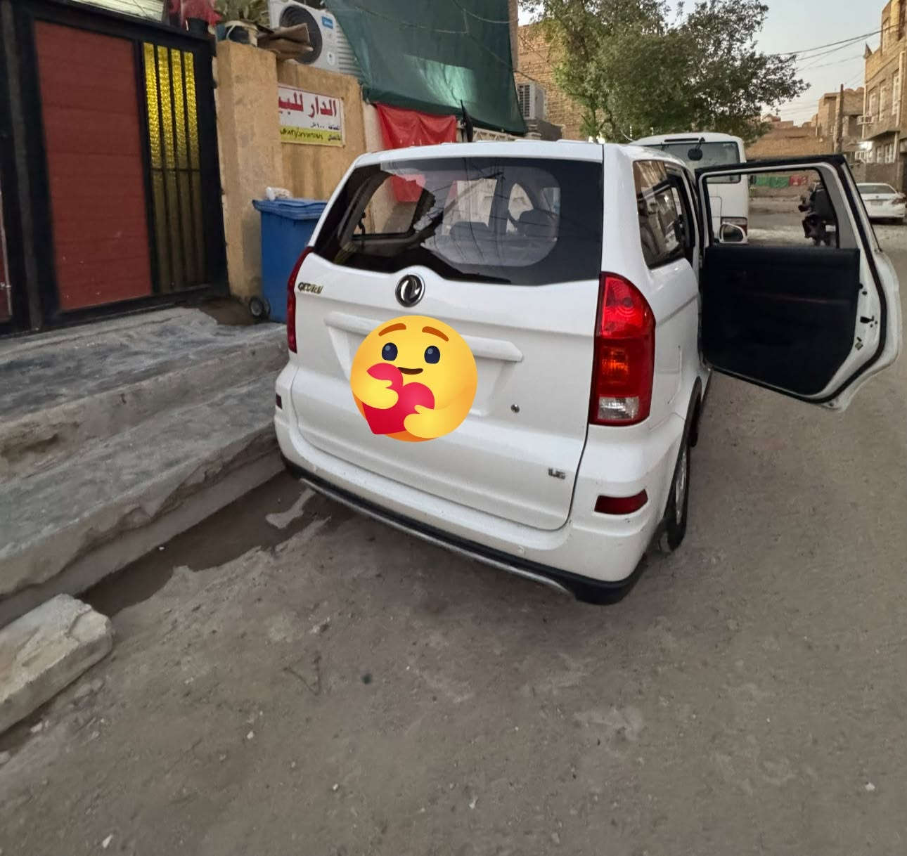 السلام عليكم
للبيع دوينج فينج كلوري 350 سبعة راكب
موديل 2021,محرك 1500DVVT اقتصادية بلنزين، حساس ودفع خلفي، تبريد قطعتين،صدر جديد مبدل وتخم اطارات اندونيسي(جديدات) السيارة جاهزه مابيها اي نقص،قطع الغيار متوفره،
ماشيه 99الف،

سعر 85$ بيها مجال للشراي،

مكاني بغداد،
***********
