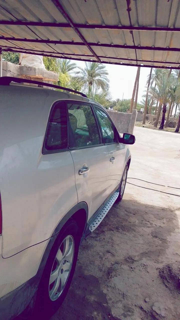 يالله السلام عليكم ورحمة الله وبركاتة سياره سورنتو للبيع رقم بغداد خصوصي سيارة خير من الله ونضيفه دواخل نضيفه كير ومكينه خير من الله تبريد ثلاث قطع ثلج وبيه ضربه بنيد و جملخ السيارة موديل 2011بسمي دحويل مباشر مكاني بابل قرب سيطرة الاثار رقم الهاتف ***********موجود وتساب وعلى الخط والسعر 155ورقة وبيه مجال
