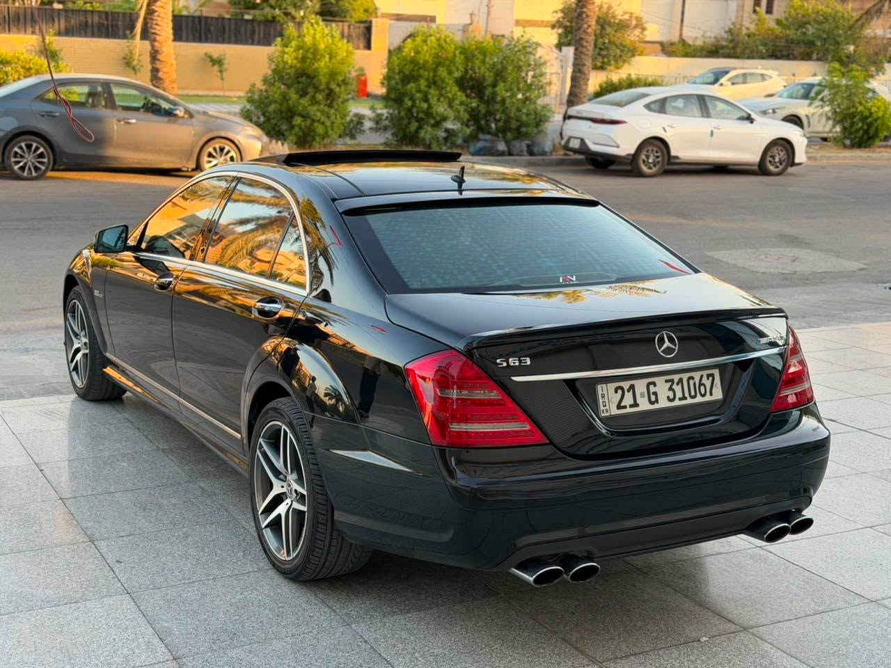 2007 S63 AMG أصل 
 مكفولة من الضربة والصبغ وبارد وشخوط   ، ماشية 96 ألف كيلو حقيقي ،  محرك 550 
السياره جديده او احلى من الصور بهواي
بوب شفط كشنات تدفئه تبريد امامي وخلفي كشن منفصل 
سياره صفر مسج ما بيها اي عطل كلشي نضيفه مال جناي 
جگات هايدروليك ، بانوراما ، بردات جانبية وخلفية  ناظور ليلي 
*********** 
مكاني بغداد السيديه
