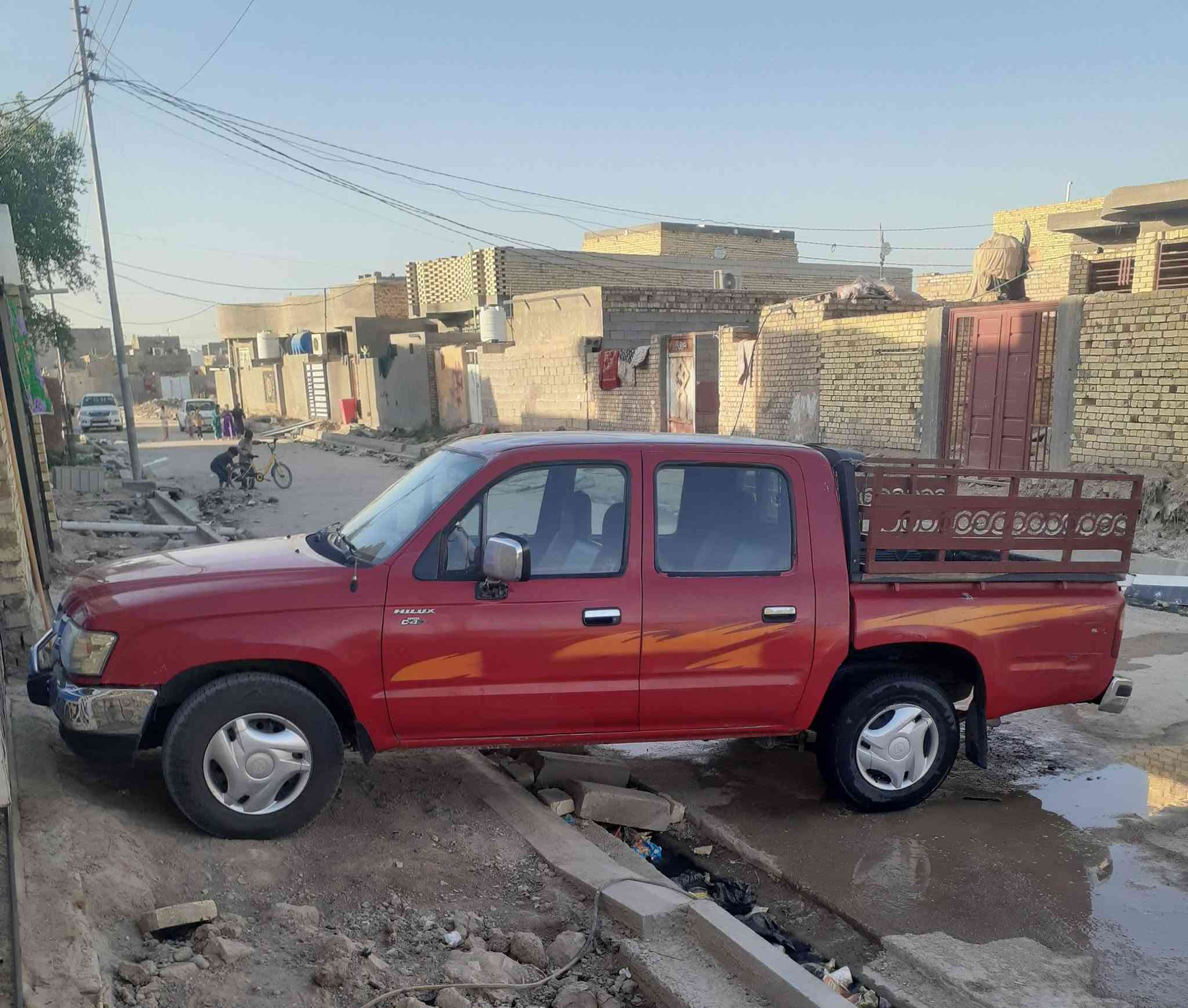 بيكم جمره ٢٠٠٤ 
سياره ب اسمينا 
رقم نكليزي جديد
السعر ٨٥ ورقه 
رقم الهاتف ***********
