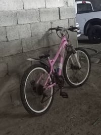 ورحمه الله وبركاته هذا البايسكل للبيع اللي يريد يراسلني على هذا الرقم0...