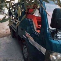 شاحنة • بدون تفاصيل