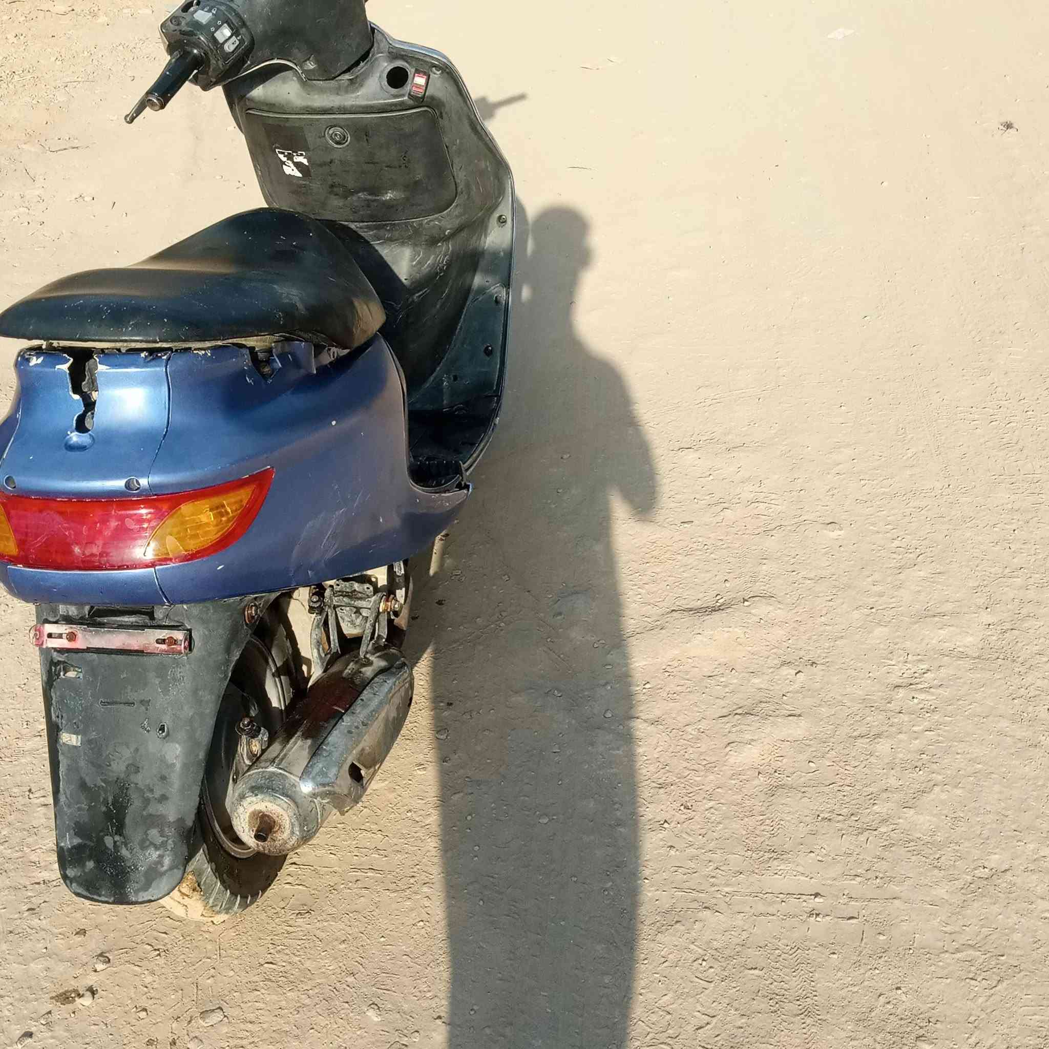 سلام عليكم فراشه لاطشه مكينتها كهربائيات كلها شغاله مسويلها جوزه خارجيه جوزتها ماعت موجوده السعر 150 المكان ديوانيه قضاء المهناويه  للستفسار اتصل علر رقم ***********ملاحضه ما جاوب بل فيس فقط واتساب وخط
