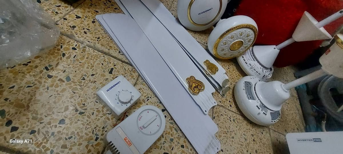 للبيع ٤ بنكات ب ٥٠ وسيت جدورة كاسيو ٥ جدورة مع ٥ قبقات ب ٥٠ وبيهن مجال للشراي مكاني طوبجي اتصل *********** بي واتساب
