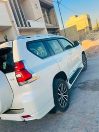 VXبرادو     2022  خليجي كفاله عااااامه بدون صبغ   سعر 425 ومجال  07719...