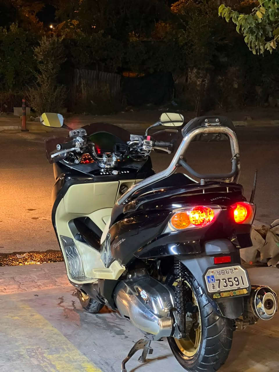 Forza010
سلام علیکم براکەم لەگەڵی ریزم ئەکەر لە ماتوراکە نازانی هار لەخوتەوە سعر مادە لەگەڵ ریزم 

فورزای ایسرئیلی کەوتت ئیسرئیلی یاعنی فوڵ مەگەری بەدویی ئەوەی جی هەیە جی نیە

بوو ئەکەر موشتری بروابکە زور لەخور بازارە 

خوابیکاتە قسمەت ئەوی حازی لییەتی

بوو سعریش جاتم بوو بکە لەخزماتەم 

بایی 21کەلا مجالیکی تیایە 

راقەم ***********
